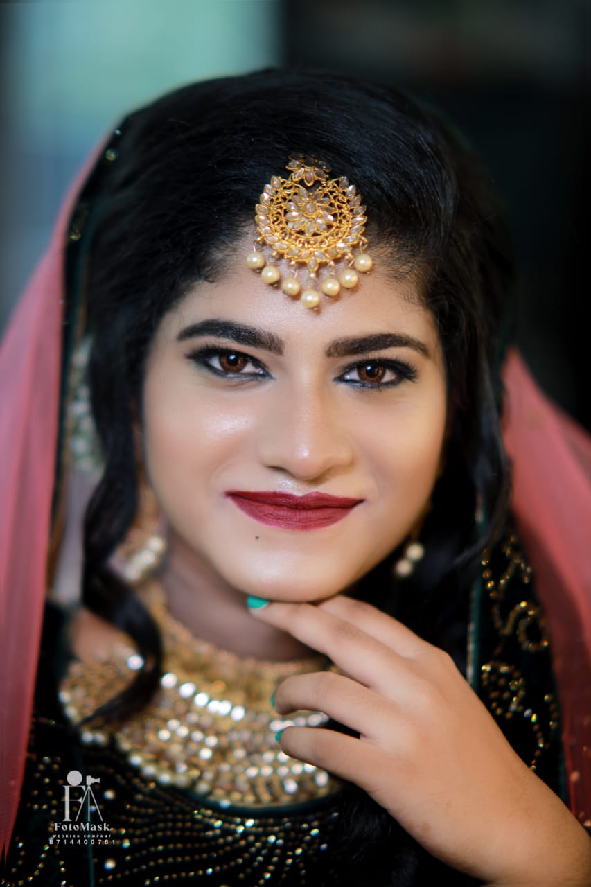 IVANA MAKEOVER ADOOR